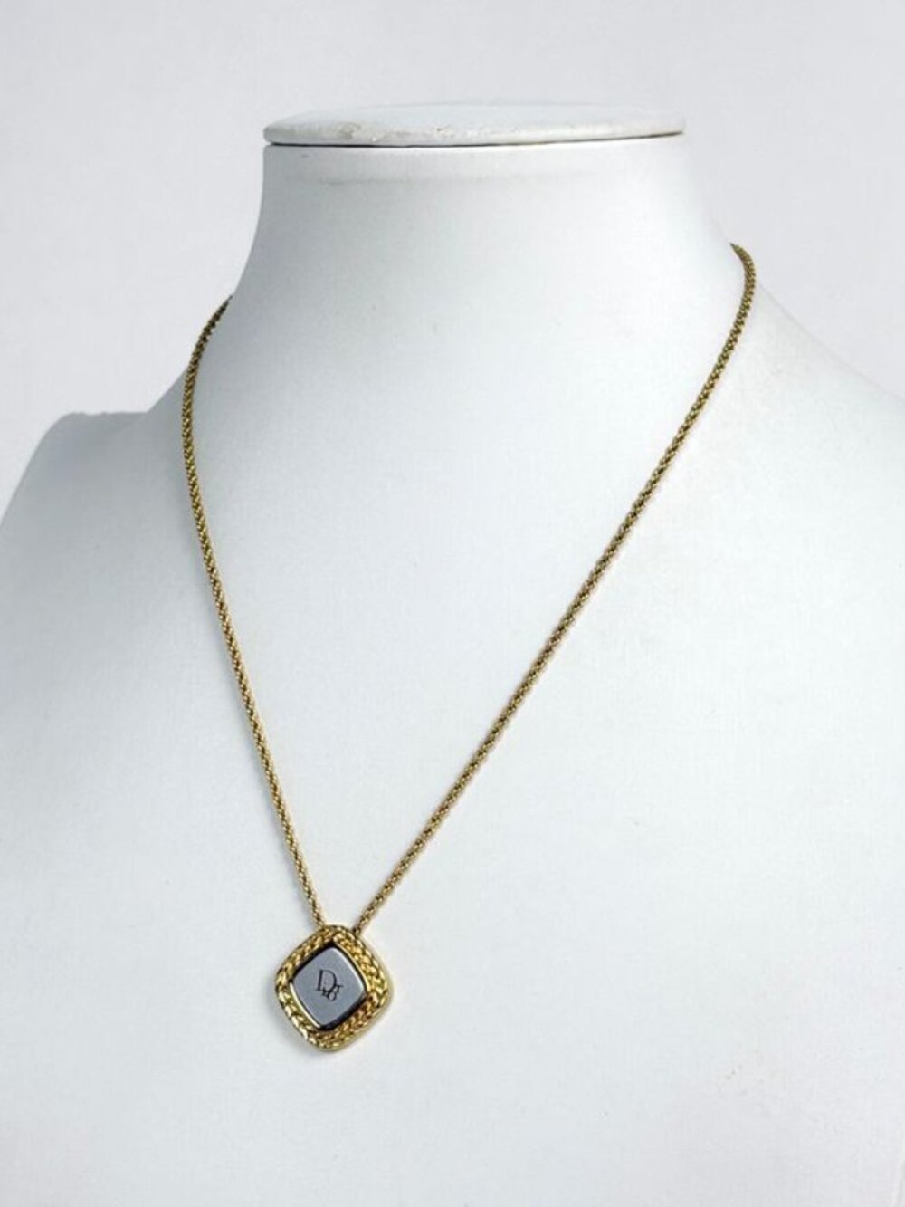 Dior Logo Necklace Gold Plated - Picture 4 of 4